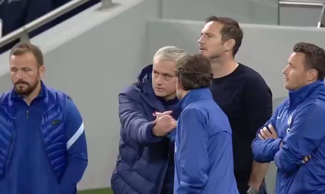 弗兰克·兰帕德|穆里尼奥主动握手言和，有谁注意到兰帕德的动作？球迷：不懂尊重