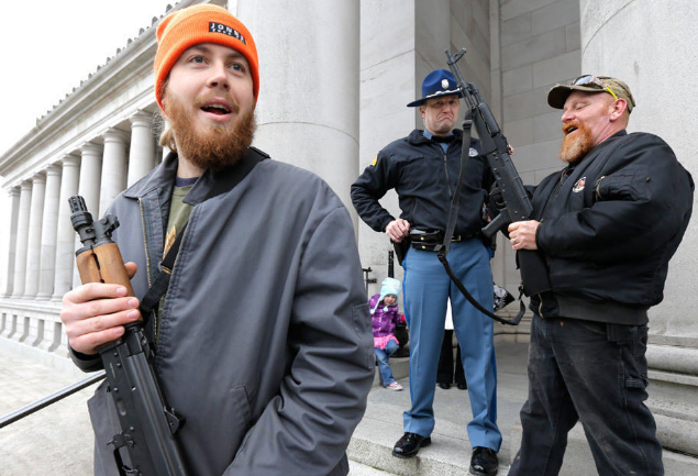 美国▲美国爆发军变？美记者曝出重大宣言，轰动全球，特朗普在劫难逃！