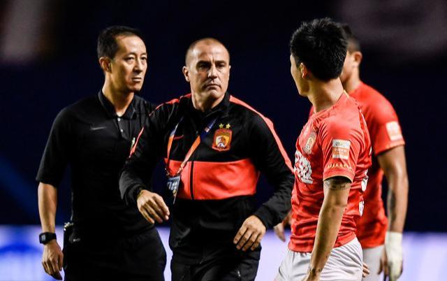 邓涵文|邓涵文这一脚滑铲，让吉翔离退役仅差一厘米