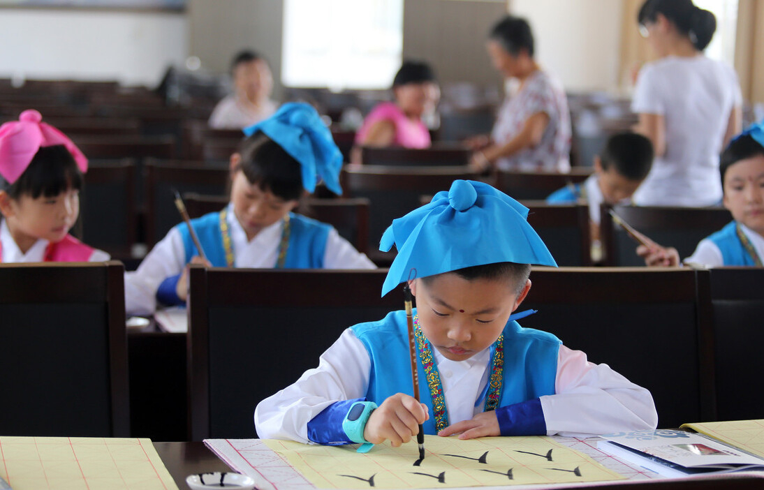 大学|高考209分大摆升学宴：这是我们村第6个考上大学的优秀青年