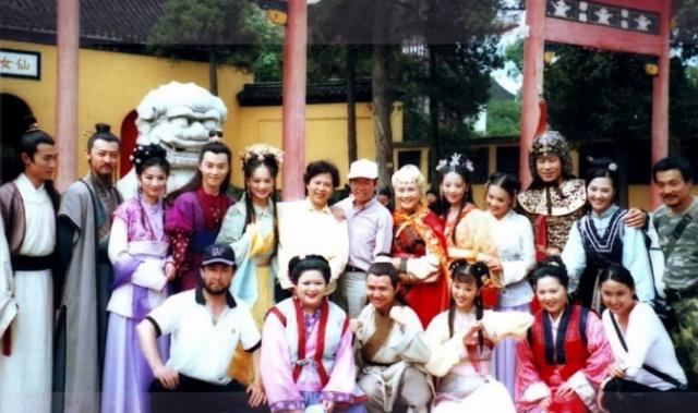 李玉湖▲你以为李玉湖和杜冰雁真因为上错花轿才得如意郎君吗？那你就错了