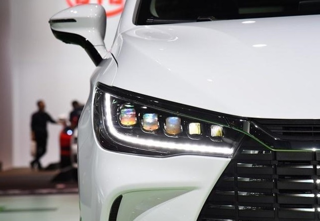 比亚迪宋max|让人惊喜的“性价王”，油耗1.2l，破百6.9秒，14.99w起