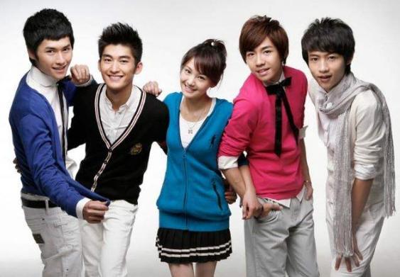 朱梓骁@\双向插头\朱梓骁, 节目中被曝肛裂, 为郭敬明夜夜\加班\, 如今怎样