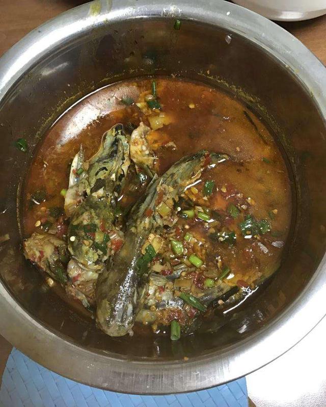 鲫鱼|郴州钓鱼人湘江钓起“老黄辣丁”，重1.2斤，近年来罕见