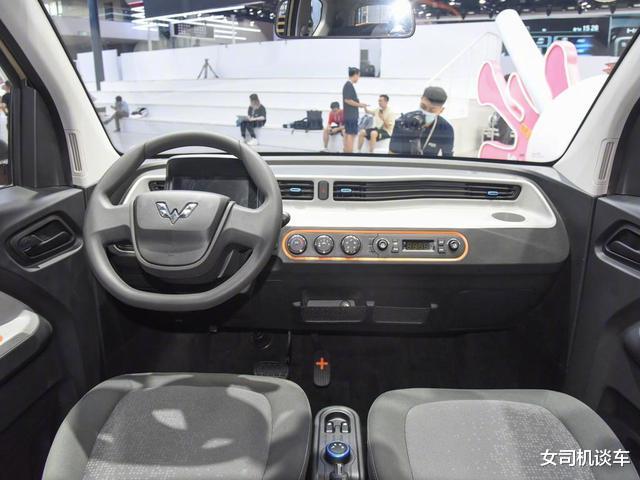 五菱|五菱打造的六轮“皮卡”，可钓鱼可越野，网友：出燃油版绝对爆卖