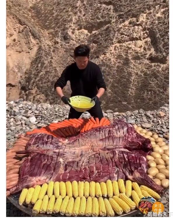 牛排|花4万块烤骆驼！4千块油炸牛排！这些吃播大腕“落荒而逃”！