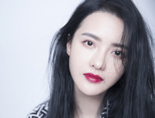 张芷溪|她是史上“最强女配”，自己买下版权当编剧，还把自己捧成女一号