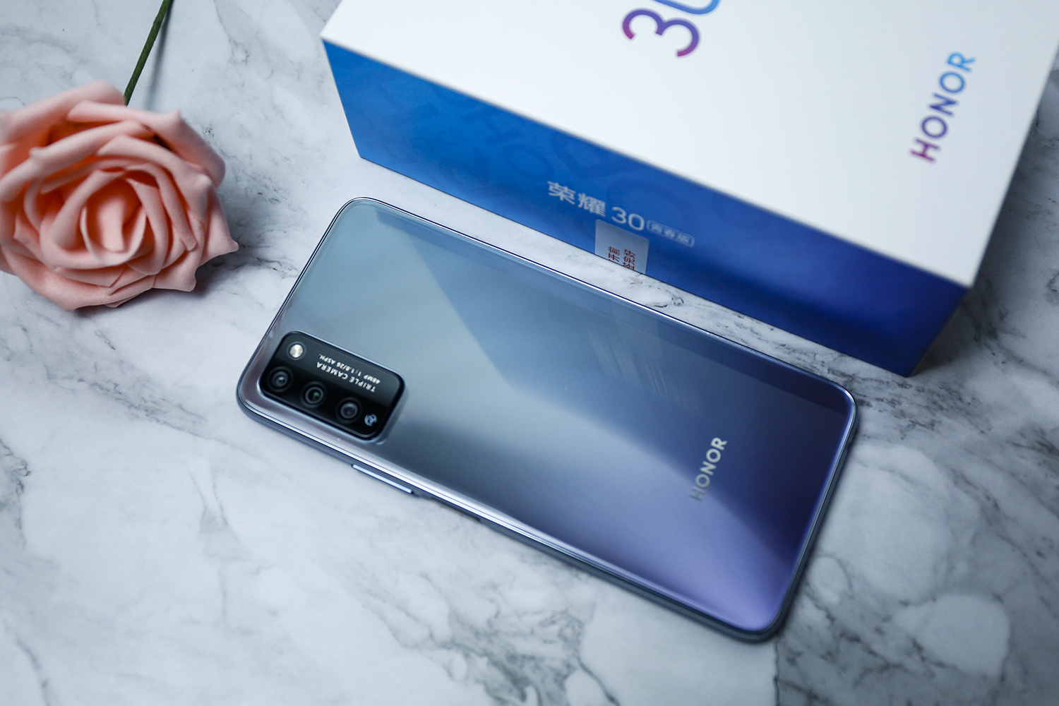荣耀|被高估的一款荣耀，双模5G+8GB+128GB，沦为千元机依旧无人问津