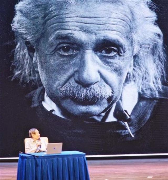 爱因斯坦|杨振宁：我跟爱因斯坦聊了1.5小时，但没有从中获得一点“智慧”