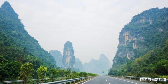 天堂之路:我国最美的高速公路,沿途风景胜过5A景区,被外媒赞为天堂之路!