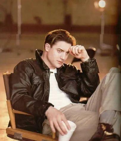 木乃伊@凭《木乃伊》系列成一代男神，布兰登·弗雷泽如今为何发福又潦倒