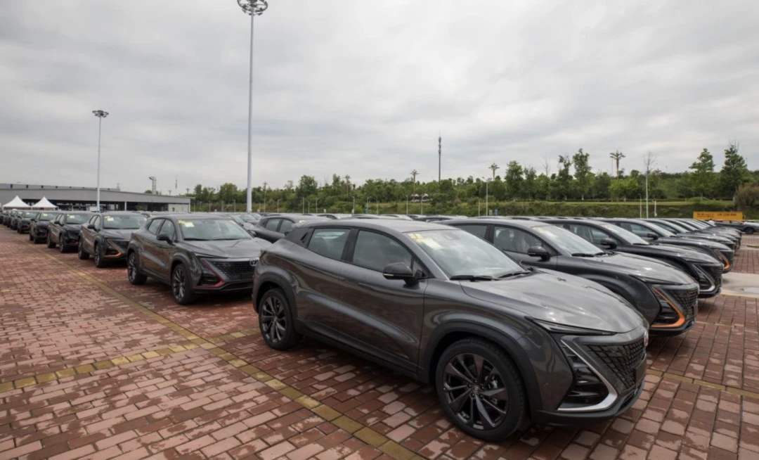 长安汽车■夸大数据得长安，为什么引来这么多口水战，其实这就是营销手段