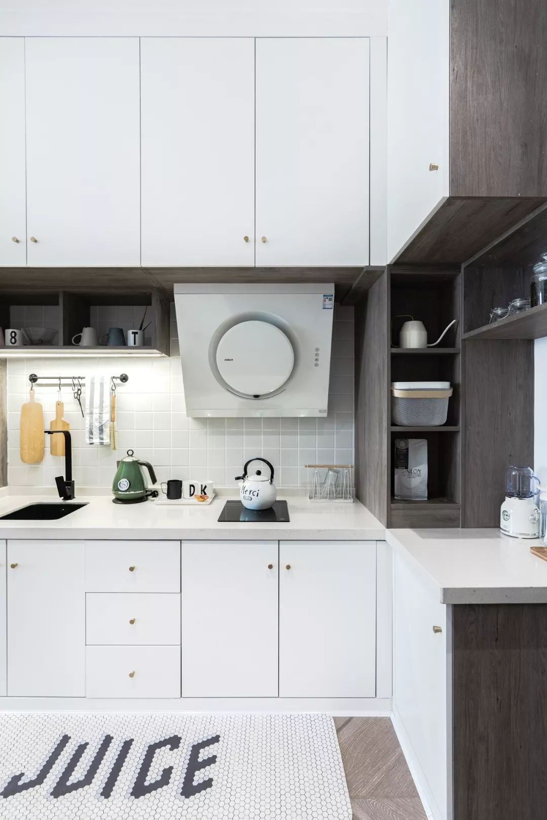 |35㎡北欧风单身公寓，全屋收纳柜+多功能卧室设计，太实用了！