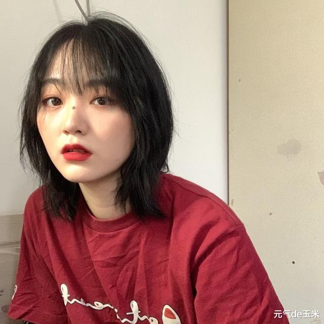 发型|发量少就别留这些发型了！试试“视觉增发法”，发量秒变“王者”
