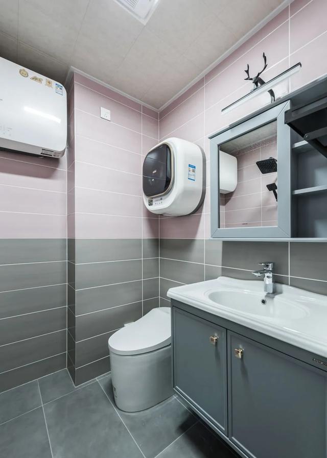 「」60㎡简约温馨风格小户型装修，客餐厅背景墙活力四射！