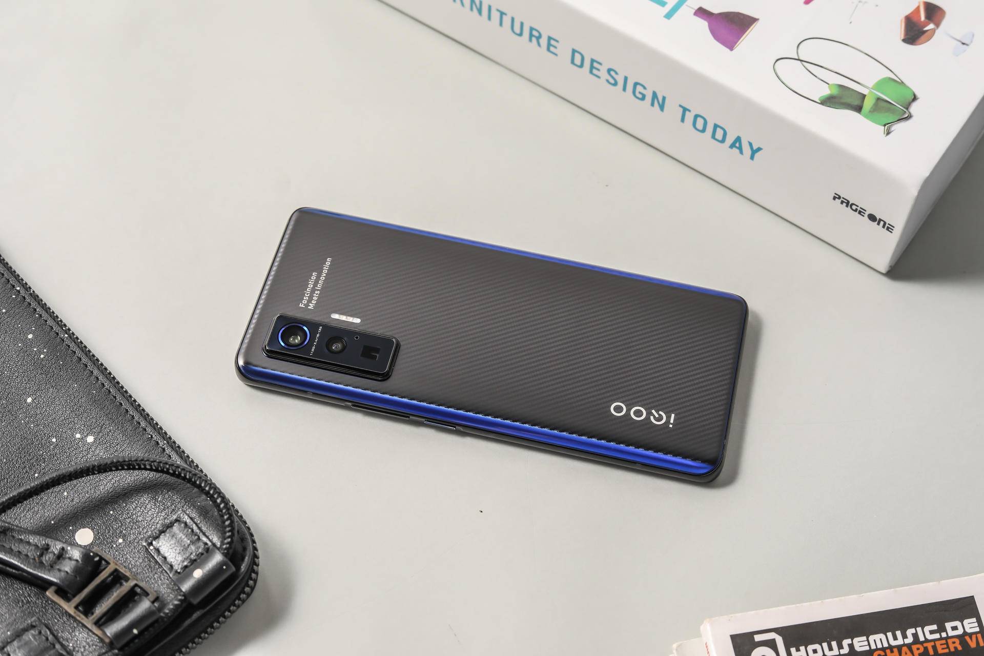 iqoo|解决5G时代最大痛点的120W 超快闪充到底有多厉害？