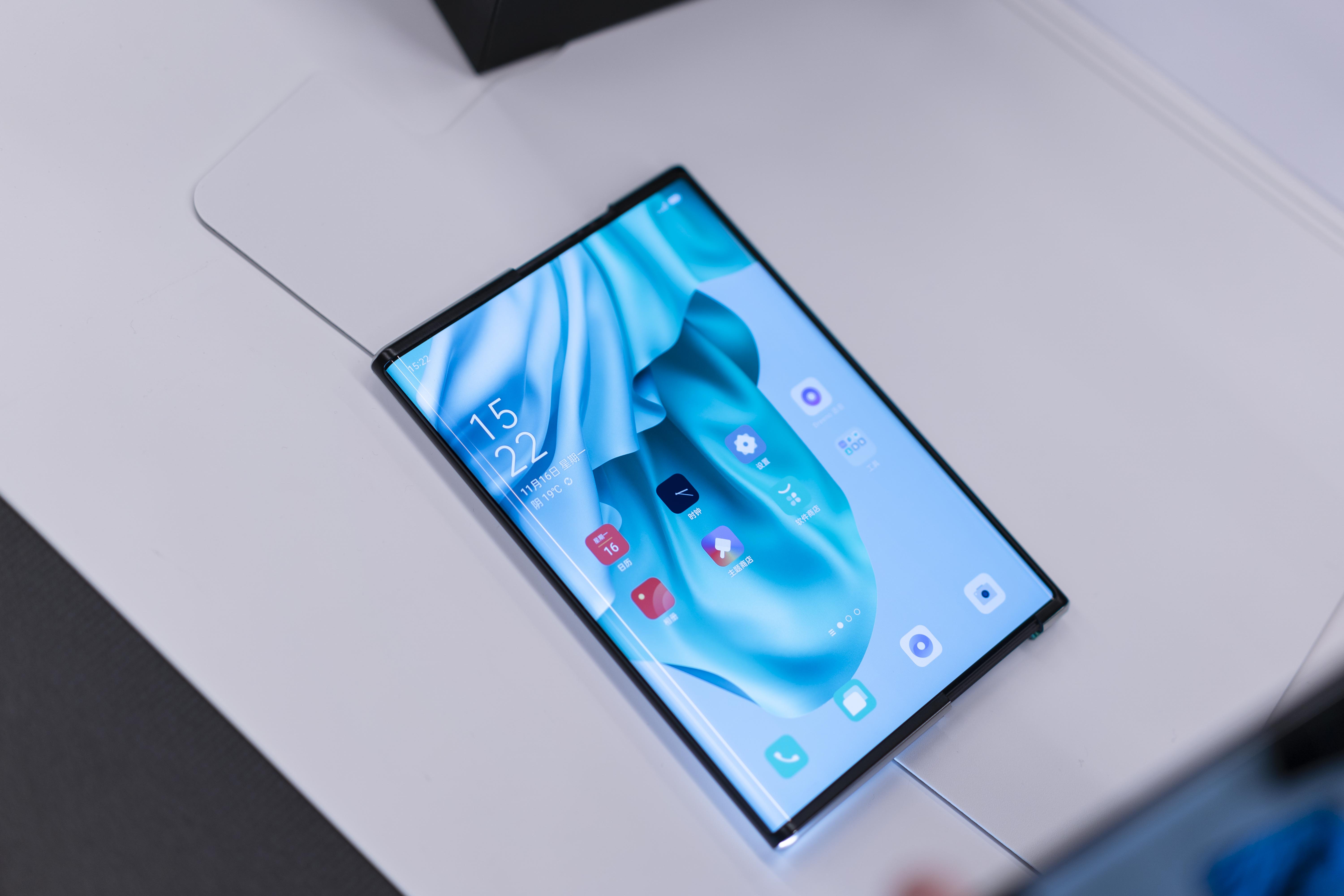 |OPPO召开“未来大会”，卷轴屏概念机体验来了！