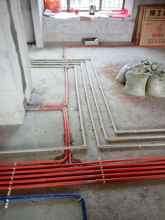 「」行家看了我家水电, 连连摇头，这年头有这么好的水电师傅不容易了!