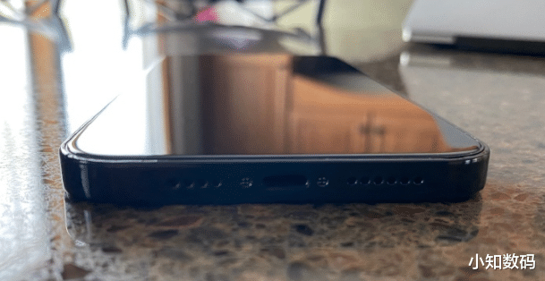 iphone12|iPhone12Pro真机模型，小刘海+硬朗设计，堪称最漂亮的苹果手机