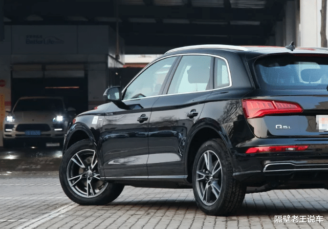 『奥迪Q5』奥迪终于“醒悟”，这车从近40w下探至29w，车主：比汉兰达漂亮10倍