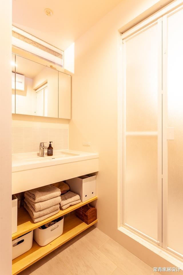 ：日本一家4口住55㎡，放下2张床，带步入式衣帽间！国内小户型学学