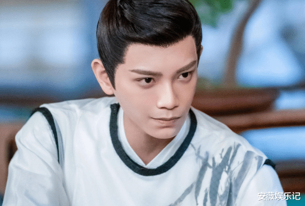 杨洋|韩国网友评选八位“贵气男主角”，杨洋第六王一博第三，第一是他