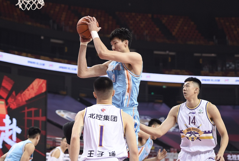 孙悦|11中1得2分,孙悦多次投出三不沾,34岁仍打43分钟,马布里太需要他了!