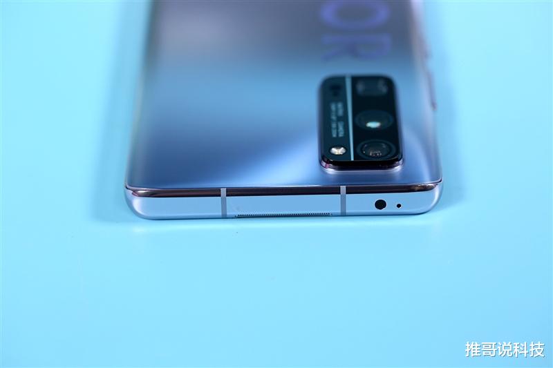 华为荣耀@华为手机别乱买，7月就选这四款，颜值高拍照强！