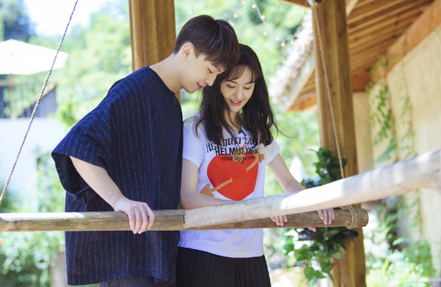 郑爽|网曝郑爽父女现身北京卫视，现场录制了退圈声明