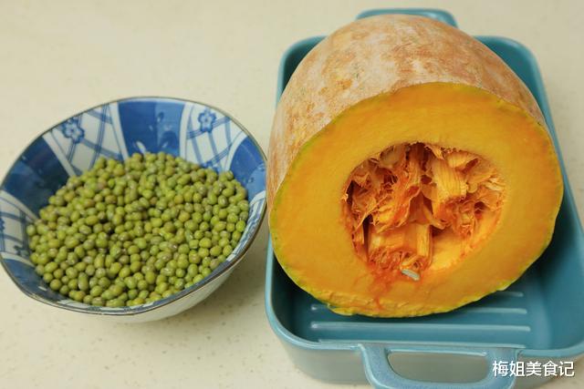 【南瓜】夏天，我经常给家人做这碗粥，清热解暑，热到没胃口就来一碗