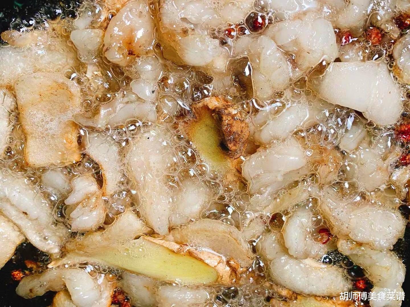 「猪油」熬猪油时，牢记这5味、3大诀窍，保证猪油清香雪白，放1年不会坏