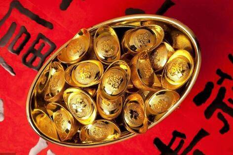 「双鱼座」等到了5月中，财运势旺盛，3属相处处遇贵人，成功不怕晚