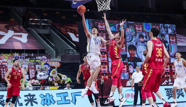 [吉林男篮]75分29板！CBA最强大杀器已诞生，他才是中国男篮第1核心？
