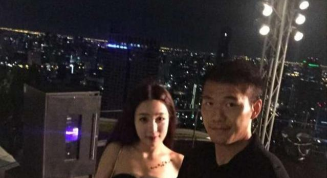广州恒大|艰苦抉择离开恒大被证明确选择，现成球队绝对核心，还有贤惠女友