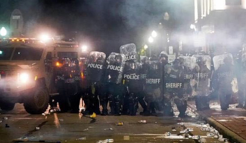 特朗普|美国彻底乱套!全美各地爆发不同诉求抗议,美国历史上从未出现过