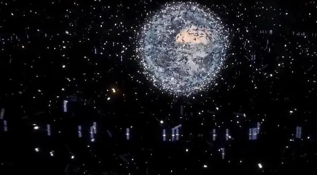 『卫星』一颗被人类废弃，失联多年的卫星，为何突然向地球传输信号？