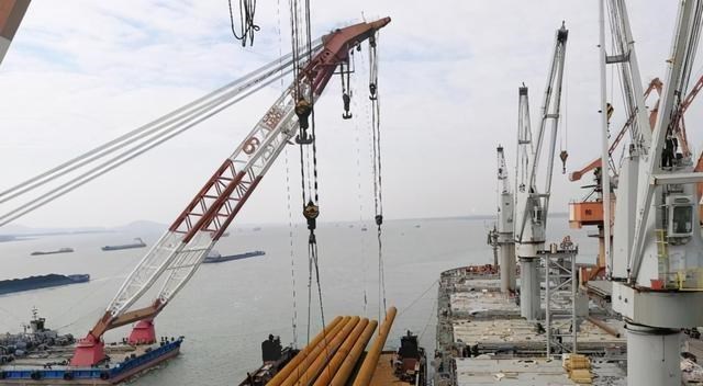  美日无能为力的千亿项目，被中国用240根钢管解决，外媒：厉害