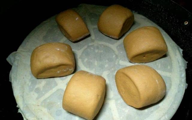 馒头：蒸“馒头”最忌讳做这一步，很多人都在犯，难怪馒头出锅不松软！