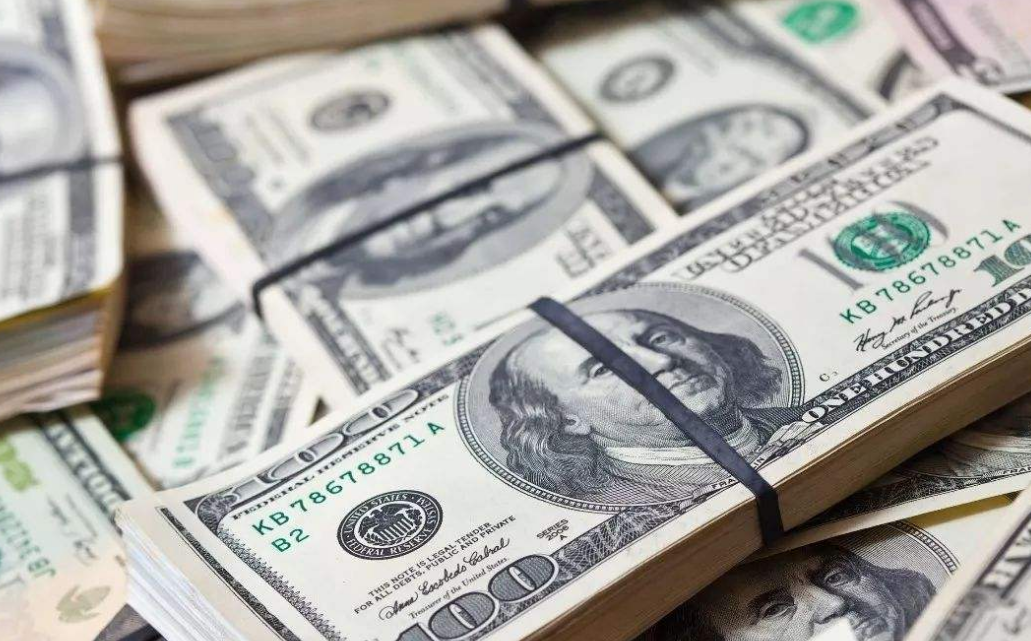 『美国国债』美元霸权早已引得各国不满,我国率先抛售千亿美债,多国跟进效仿