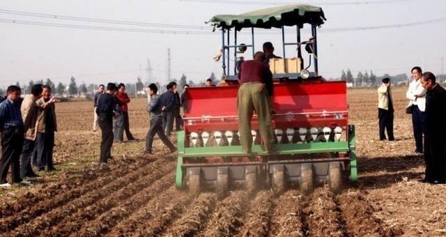 |令美国心寒！千万吨大豆“漂洋过海”抵华后，只能含泪低价抛售