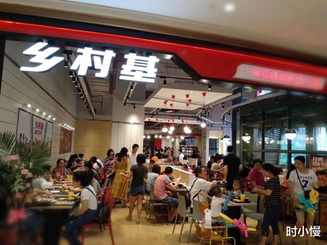 时小慢|女老板开中式快餐，叫板肯德基被大家嘲笑，如今全国第一