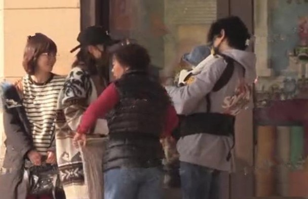 刘诗诗|偶遇吴奇隆刘诗诗带儿子“步步”逛街，一家三口罕见合体画面幸福