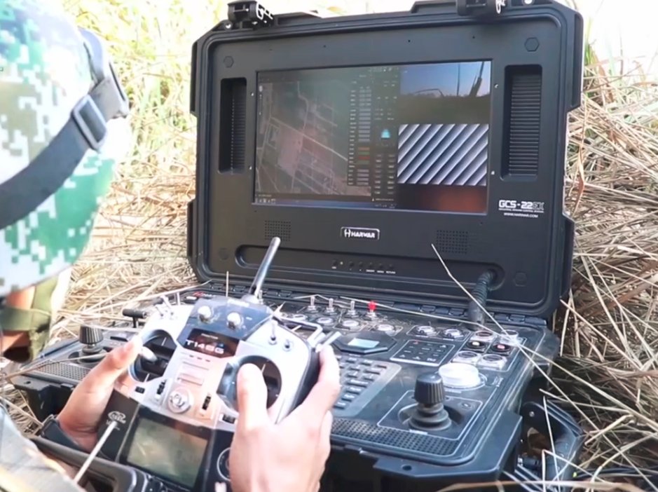 马云|凶残！大疆类型多轴无人机也挂上导弹，对敌人展开攻击！