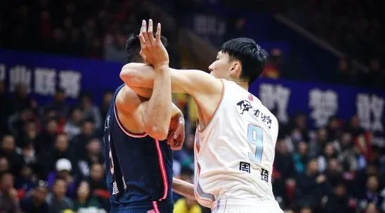 江苏省|MVP+DPOY全都要！再见易建联！他要成CBA史上第一人