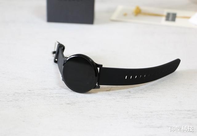 手环■价格看齐小米手环、功能比肩华为watch，7天续航！全程通W8测评