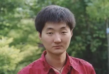 王大治|与董洁激吻、被前妻骂混蛋，王大治近照邋遢毫无昔日风光