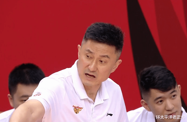 四川男篮|狂轰7-0！CBA争冠大热拒绝半场翻盘，杜锋再次发飙，骂醒卫冕冠军