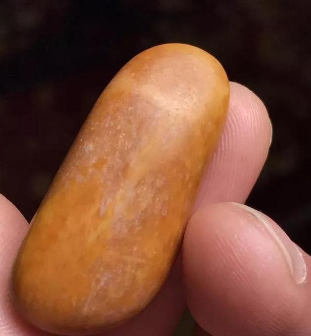 雕刻|“大开门”的和田玉籽料是什么样的？开不开门真的很重要吗？