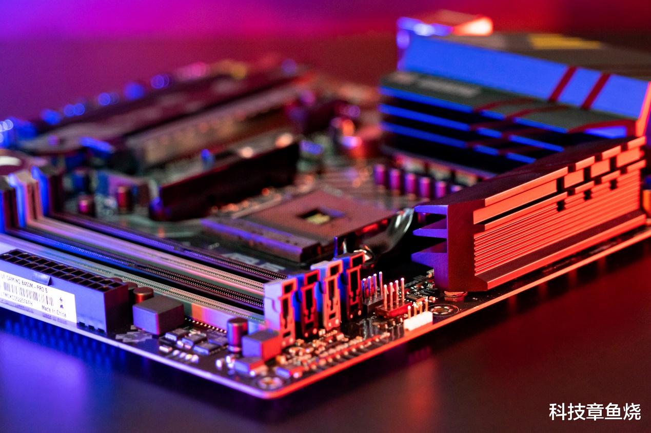 人脸识别|学生朋友看过来，想组性能主机华硕这两块重炮手主板值得考虑