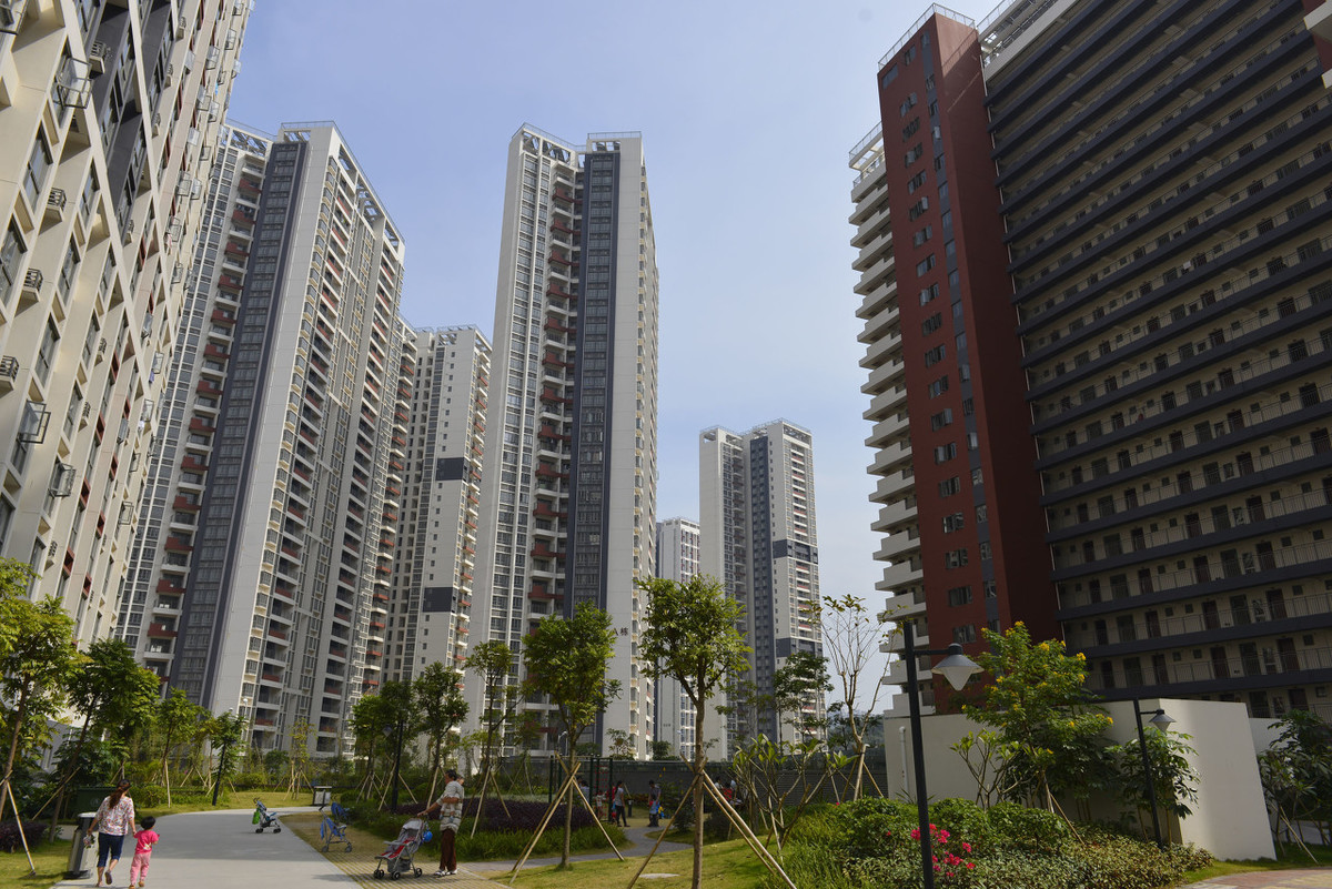 未来，房子是“粥少僧多”还是“没人要”? 4个字告诉你答案